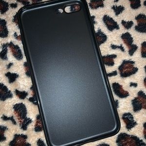 iPhone 8 Plus Case (NEW) In great condition